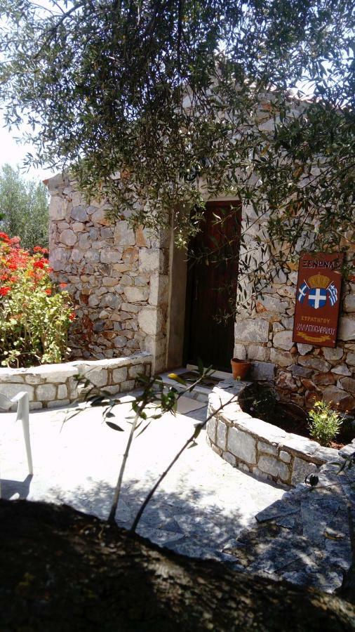 Charouda Stone Tower Pyrgos Dirou Exterior foto