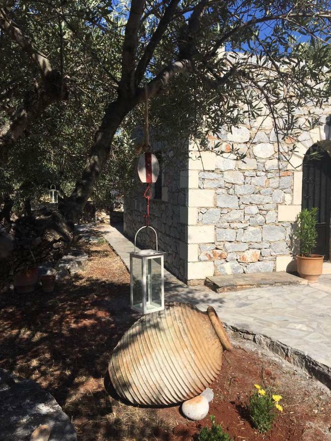 Charouda Stone Tower Pyrgos Dirou Exterior foto