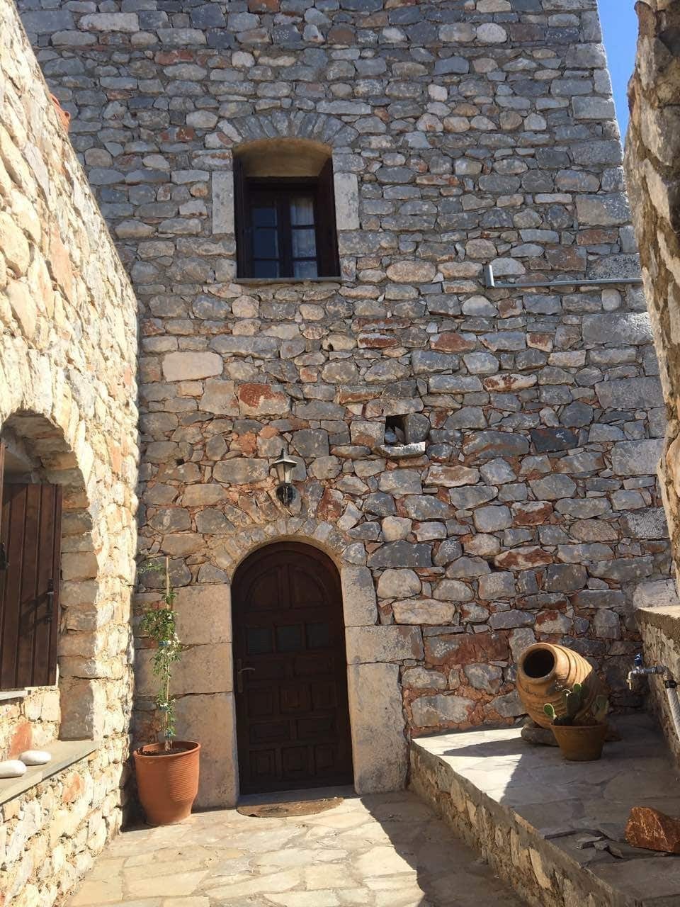 Charouda Stone Tower Pyrgos Dirou Exterior foto